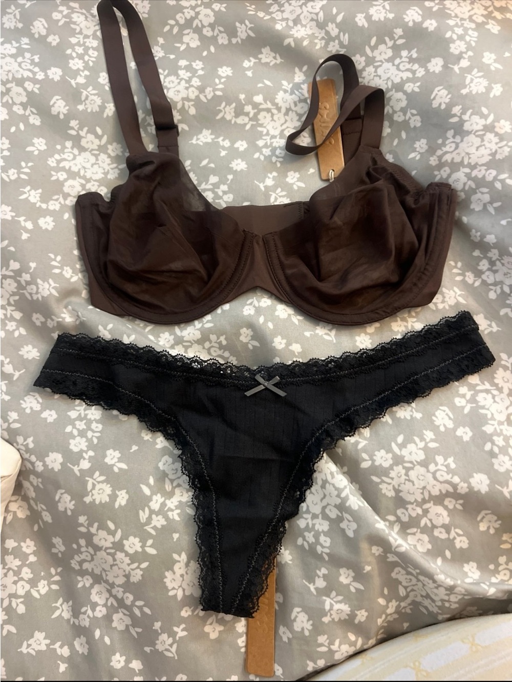 Skims Bra & Thong NWT